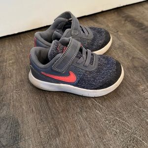 Nike toddler size 7c